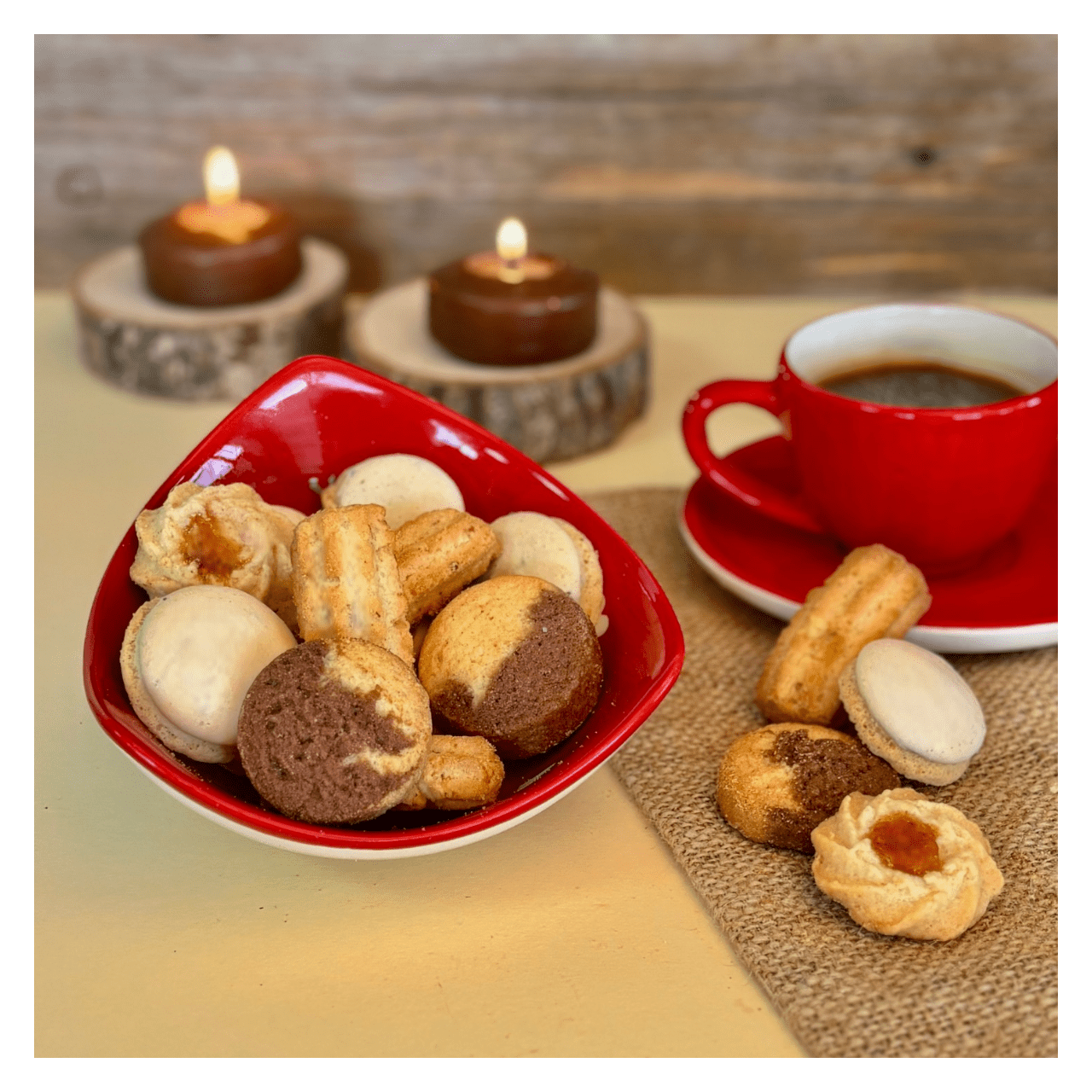 Assortiment de bredeles, petits gâteaux de noël alsaciens Biscuiterie de l'Oncle Hansi 200g